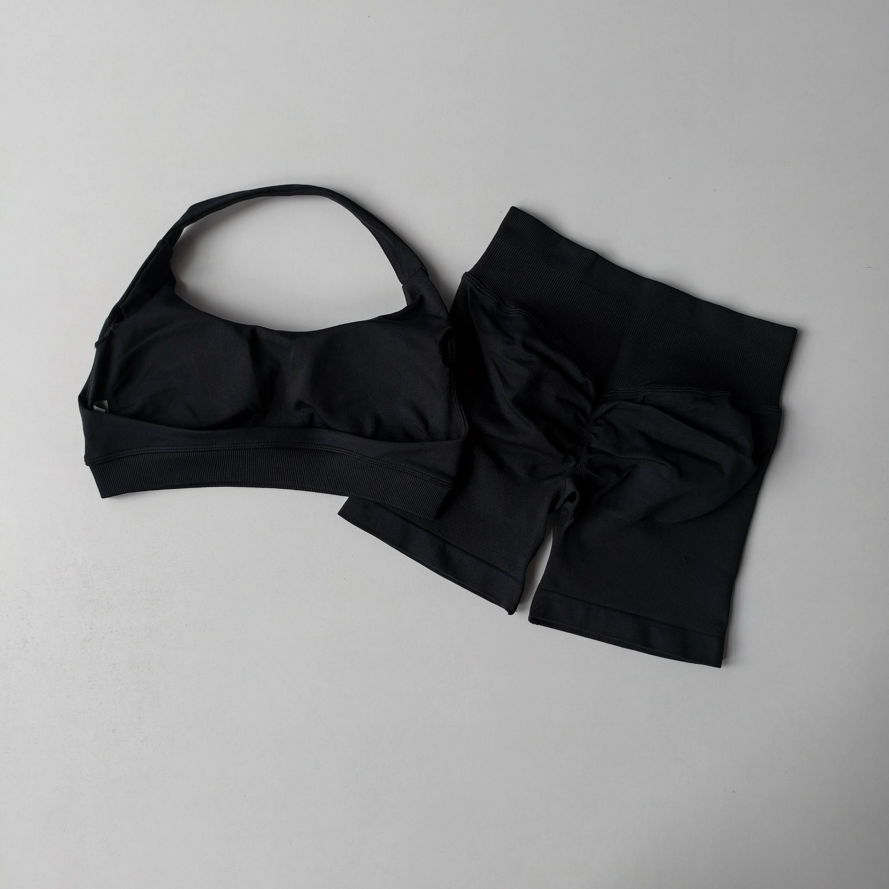 Women’s 2-Piece Yoga Set – Halter Sports Bra & Matching Shorts