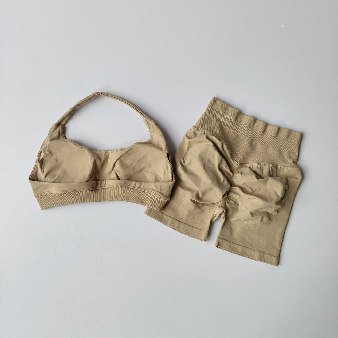 Women’s 2-Piece Yoga Set – Halter Sports Bra & Matching Shorts