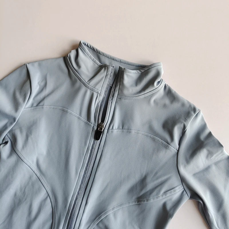 Women’s Slim Long-Sleeve Yoga Jacket – Quick-Dry Fitness Top with Zipper