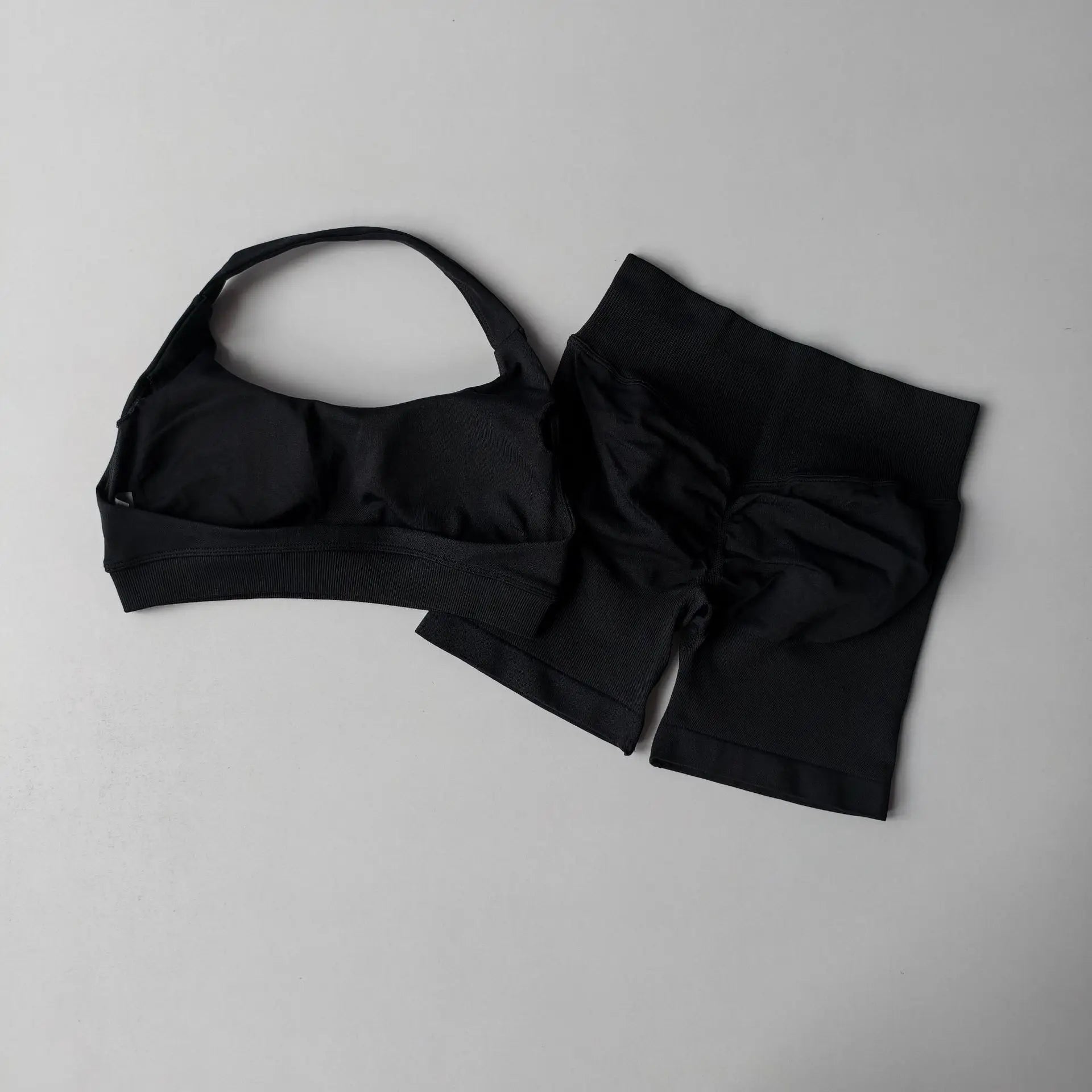 Women’s 2-Piece Yoga Set – Halter Sports Bra & Matching Shorts