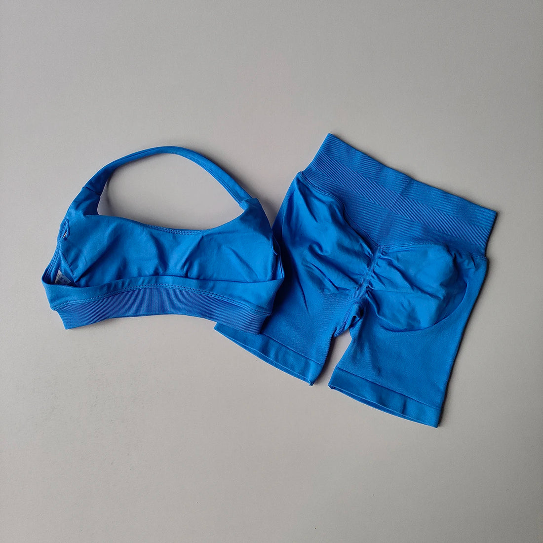 Women’s 2-Piece Yoga Set – Halter Sports Bra & Matching Shorts