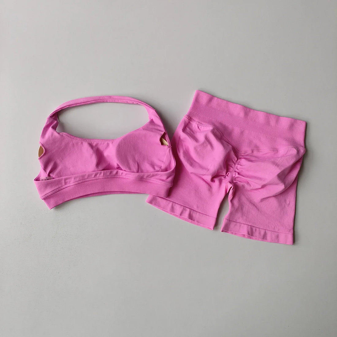 Women’s 2-Piece Yoga Set – Halter Sports Bra & Matching Shorts