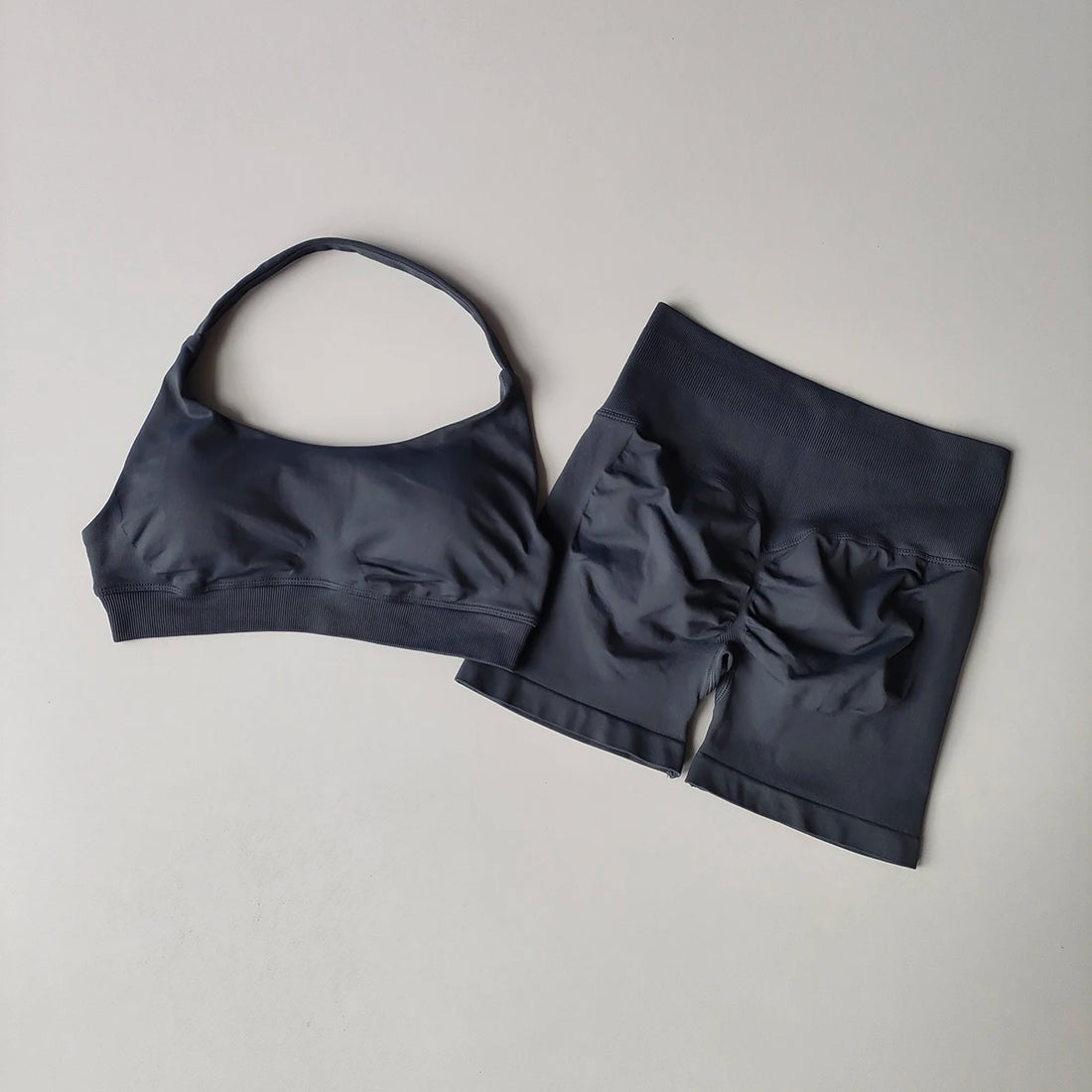 Women’s 2-Piece Yoga Set – Halter Sports Bra & Matching Shorts